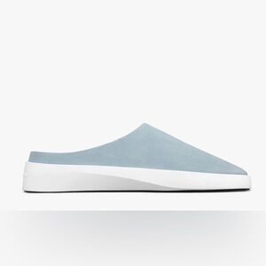 Women’s Wolf & Shepherd Cruise Mule 7